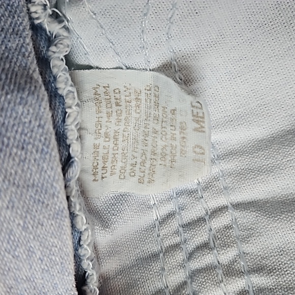 Lee ladies light wash shorts NWOT size 10 M. - Picture 8 of 15